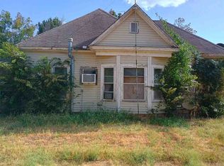 327 N 5th St, Chickasha, OK 73018