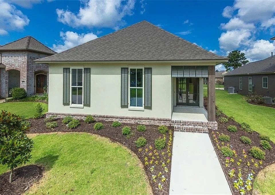 1st image of 5834 Lakeview Ln