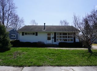 705 E Pinzon St, Tuscola, IL 61953