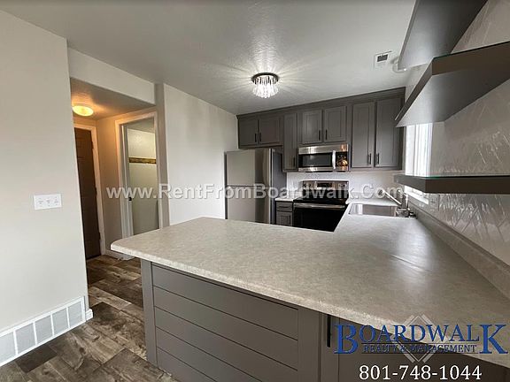 5th image of 115 E Strasbourg Ln