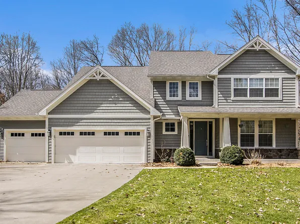 6435 W Hidden Lake Cir, Richland, MI 49083