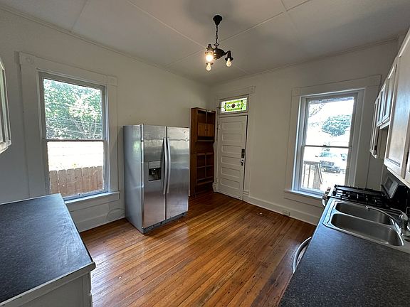 2nd image of 84-86 W 2nd Ave
