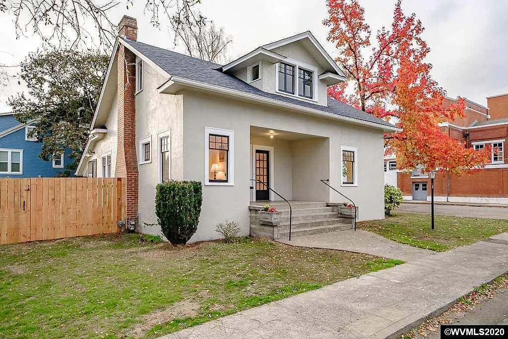 404 Vine St SW photo 1