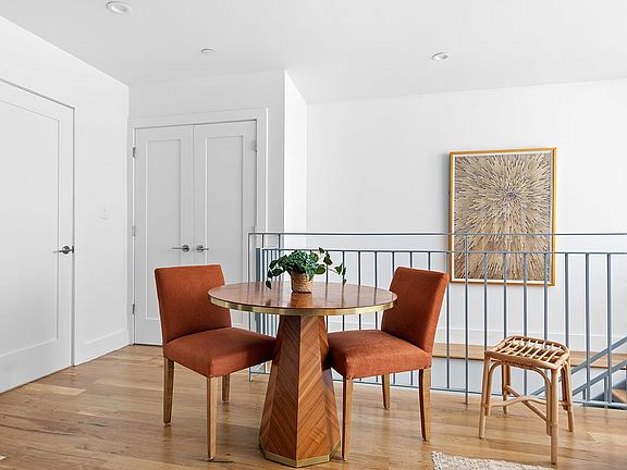 4th image of 819 Lexington Ave APT 1A