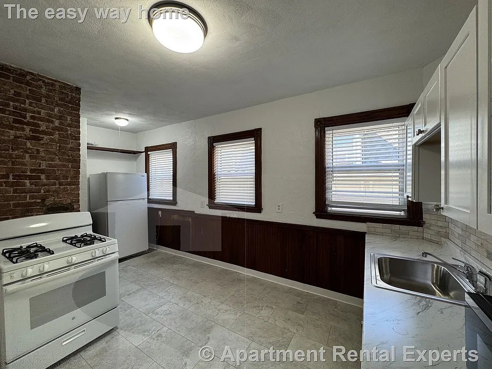 35 Columbus Ave #2