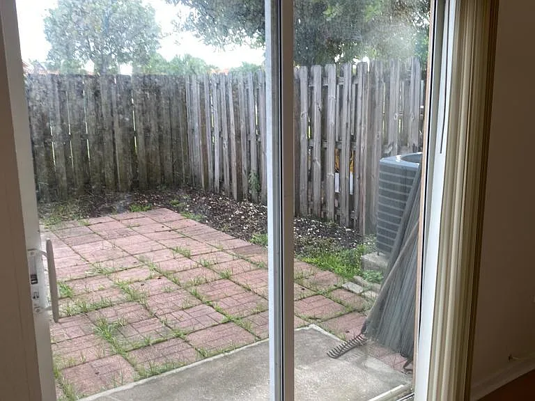 10910 SW 181st Ter — Photo 2