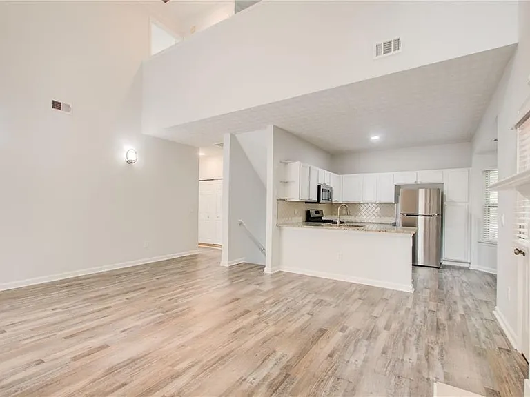 2470 Stonegate Dr NW — Photo 16