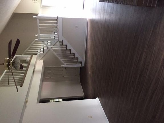 3rd image of 114A Lindsay Ct