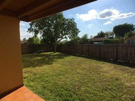 3rd image of 5274 SW 133rd Court Drive