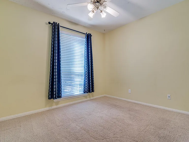 6217 Palomino Dr — Photo 24