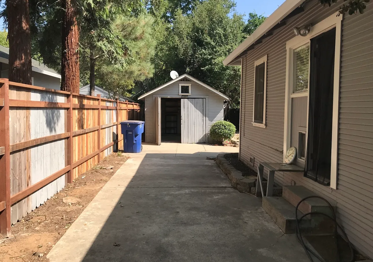 2 bed, 904 sqft, $2,800 — Photo 2
