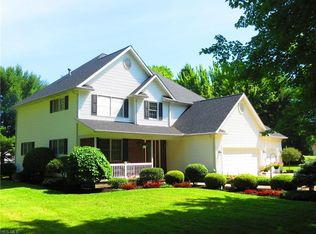 2745 Gingertree Dr, Ashtabula, OH 44004