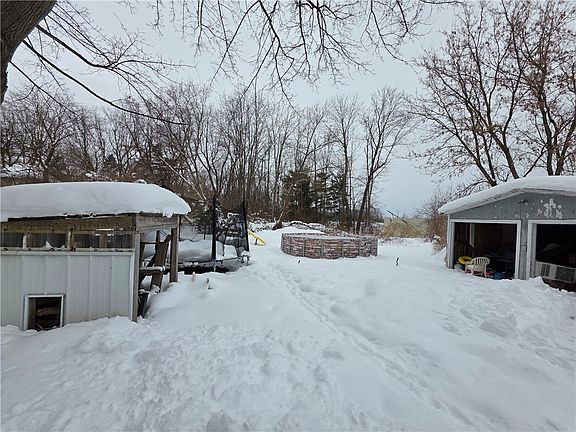 4th image of 6393 E Townline Rd
