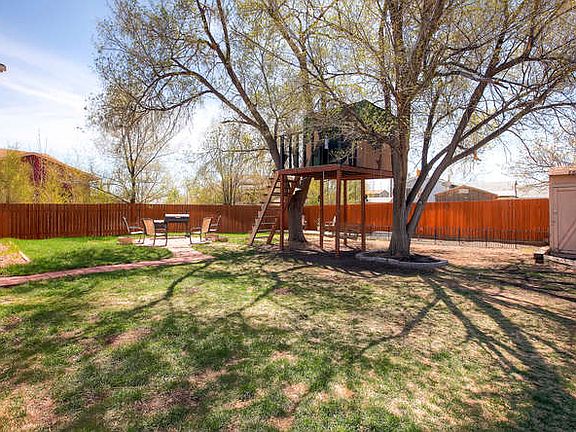 4th image of 6885 Blue River Way