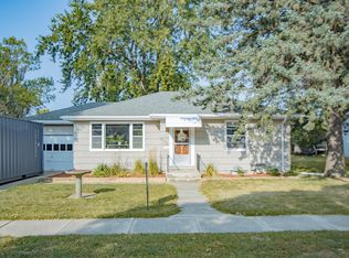 800 Redding Ave, Windom, MN 56101