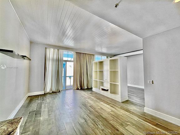 4th image of 2001 Meridian Ave APT 527