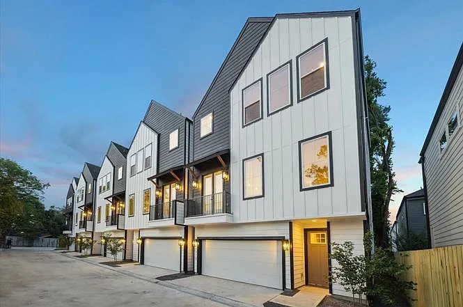 812 Thornton Rd #D — Photo 2