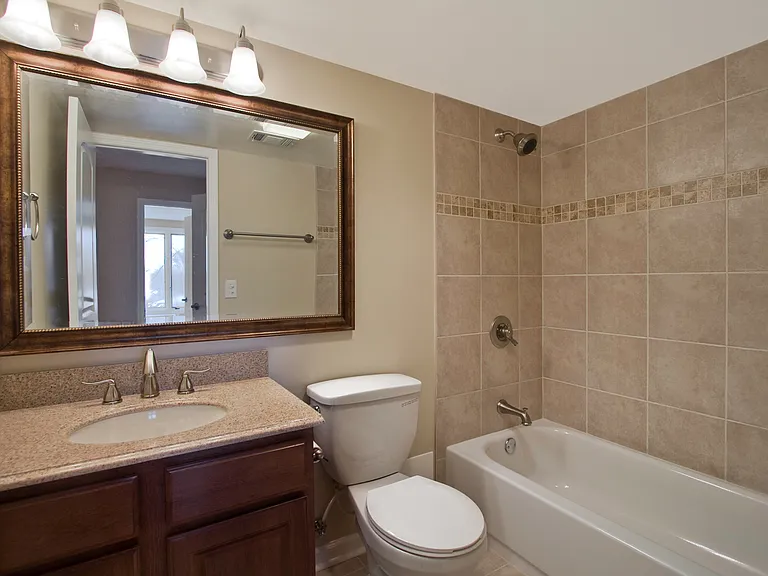 1 Renaissance Pl #112 — Photo 9