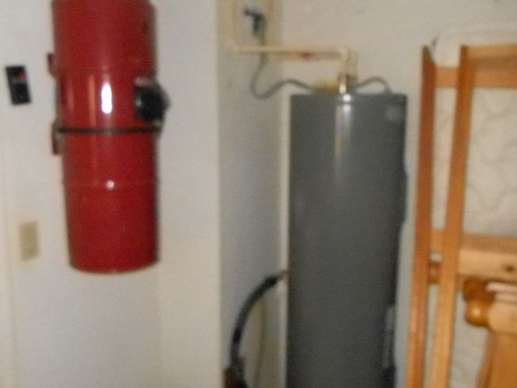 5th image of 5015 SW 5th Pl