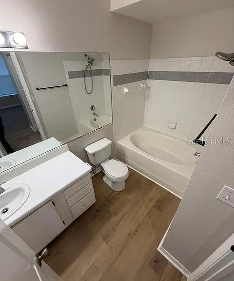 5608 Pinnacle Heights Cir #307 — Photo 15