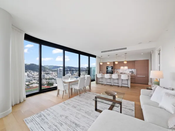 1108 Auahi St #Penthouse 3605, Honolulu, HI 96814