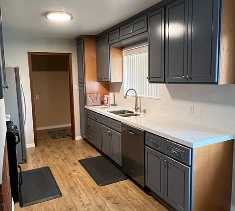 2nd image of 668 Salberg Ave