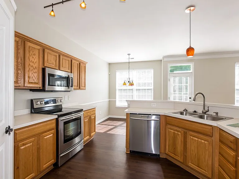 7027 Merrymount Ct — Photo 10