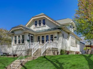 3212 S Taylor Ave, Milwaukee, WI 53207