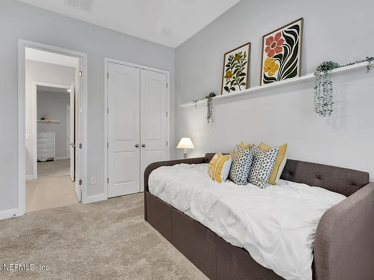 102 Seabrook Dr — Photo 42