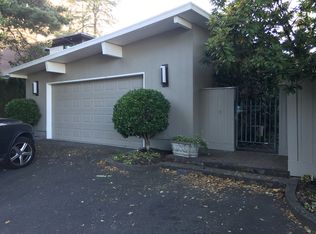 983 Lake Front Rd, Lake Oswego, OR 97034