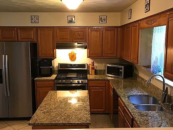 Kitchen with Island