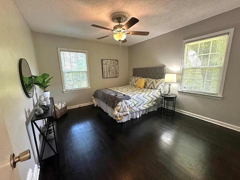 1900 Meadow Ln — Photo 6