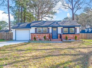 353 Hurdle Dr, Chesapeake, VA 23322
