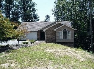 127 Churchill Downs Dr, Fairview, NC 28730