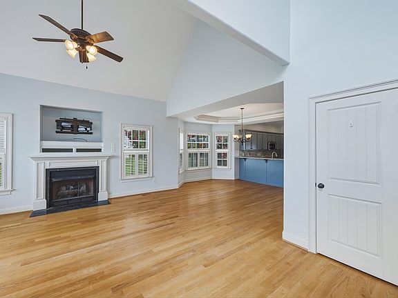4th image of 53 Westcliff Ct