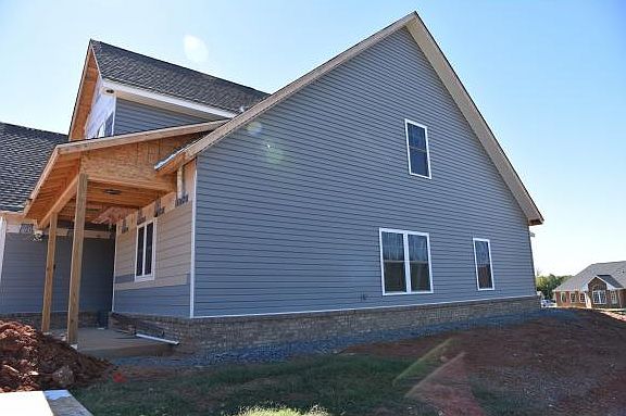 4th image of 1008 Lawson Dr