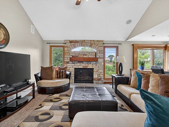 4th image of 2403 E 58th Ct