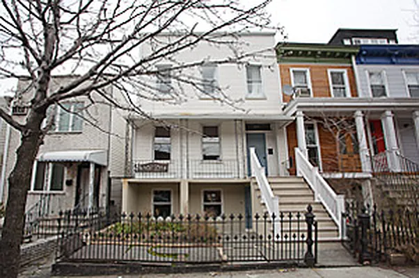 Sold by Avenue Sotheby's International Realty | media 1