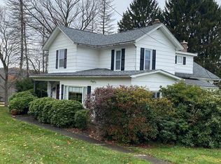 147 Warren Rd, Franklin, PA 16323