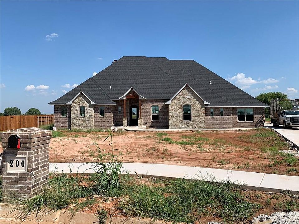 1st image of 204 Orchid Ct NE