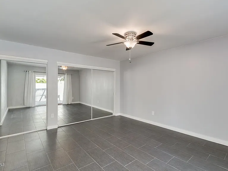 1115 W Barrow Dr — Photo 25