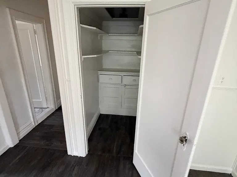573 Avenue E #6 — Photo 4