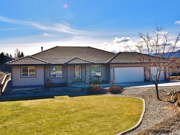 2nd image of 211 Stoneybrook Ln
