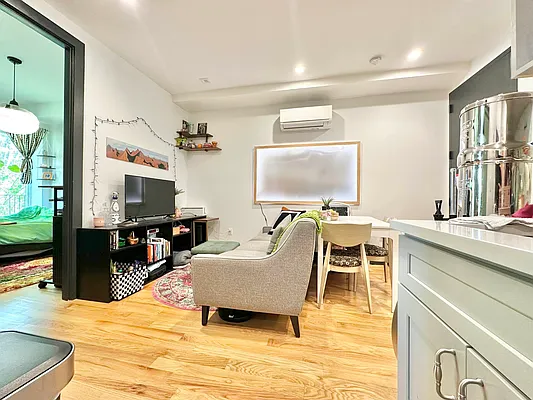 Rented by Doorway NYC, LLC | media 49