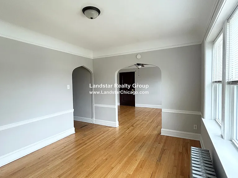 2905 N Kilbourn Ave #1 — Photo 6