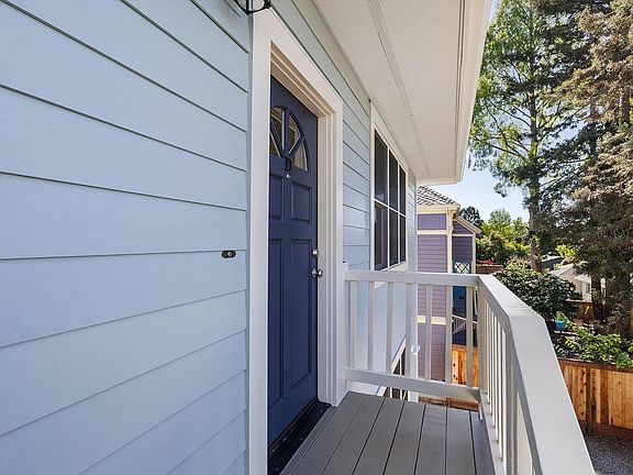 4th image of 2026 San Antonio Ave #D