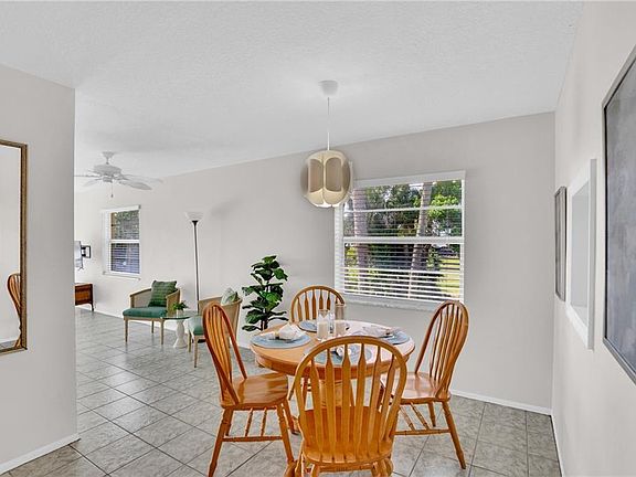 5th image of 17 Vista Palm Lane #201