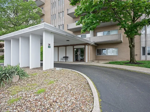 3167 Linden Rd APT 610, Rocky River, OH 44116