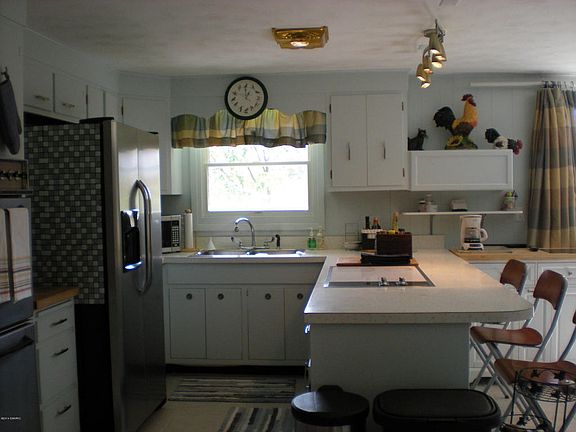 4th image of 105 Scenic View Dr