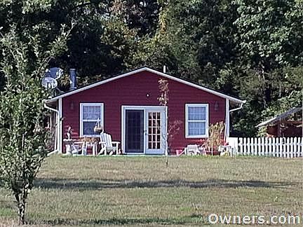 800 square foot home on the property